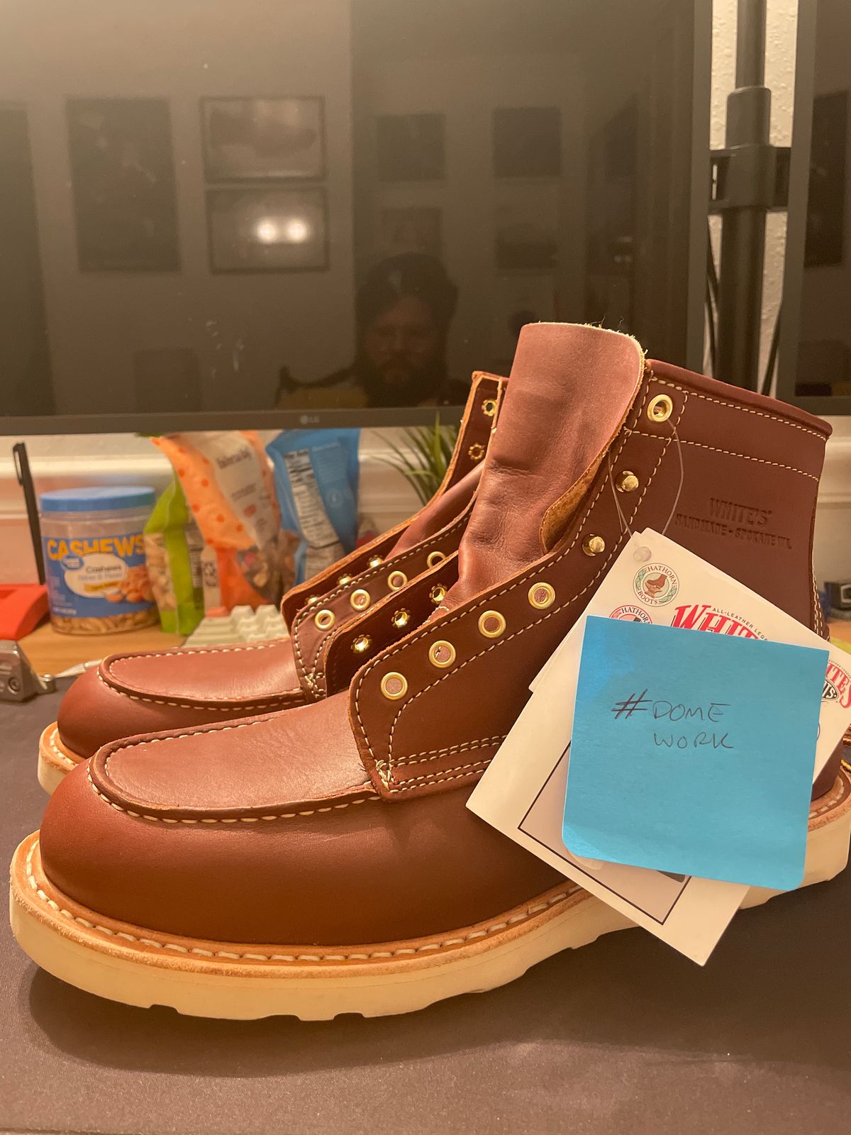 Photo by RoseAnvil_CT on October 26, 2022 of the White's Perry in Seidel Red Dog Oil Tan.