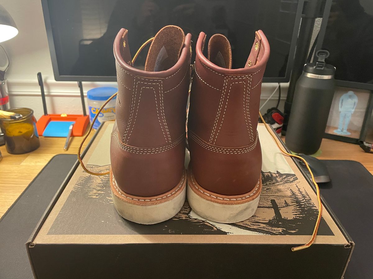 Photo by RoseAnvil_CT on November 3, 2022 of the White's Perry in Seidel Red Dog Oil Tan.