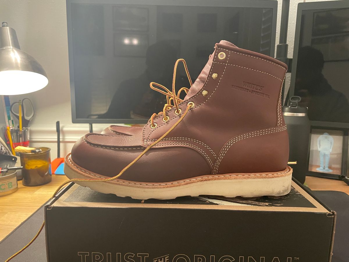 Photo by RoseAnvil_CT on November 3, 2022 of the White's Perry in Seidel Red Dog Oil Tan.