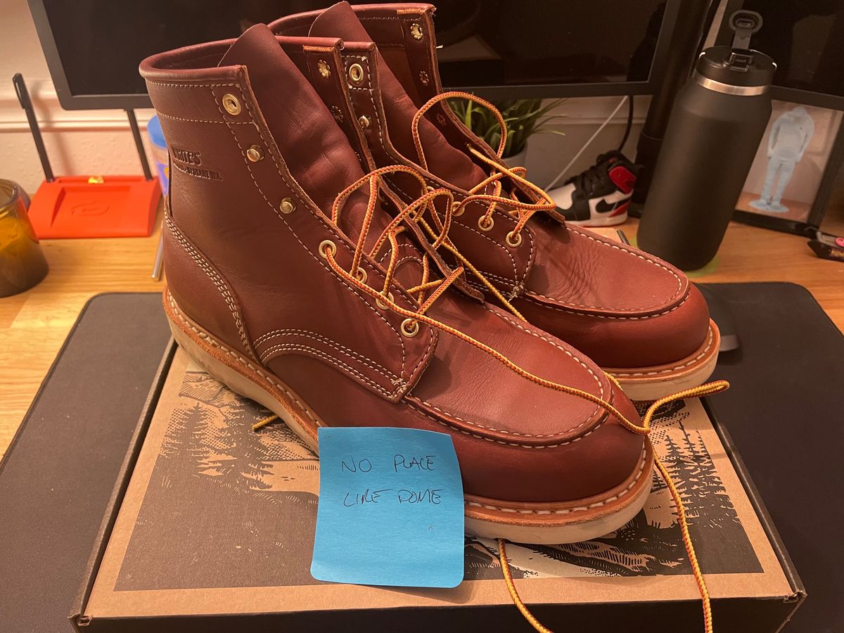 Photo by RoseAnvil_CT on November 3, 2022 of the White's Perry in Seidel Red Dog Oil Tan.