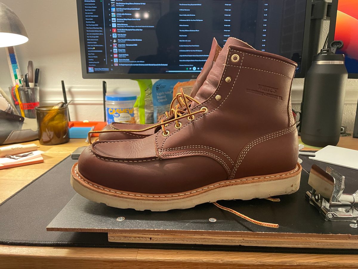 Photo by RoseAnvil_CT on December 1, 2022 of the White's Perry in Seidel Red Dog Oil Tan.