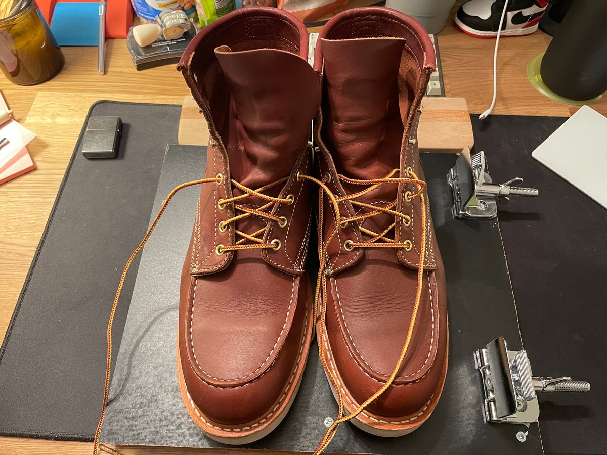 Photo by RoseAnvil_CT on December 1, 2022 of the White's Perry in Seidel Red Dog Oil Tan.