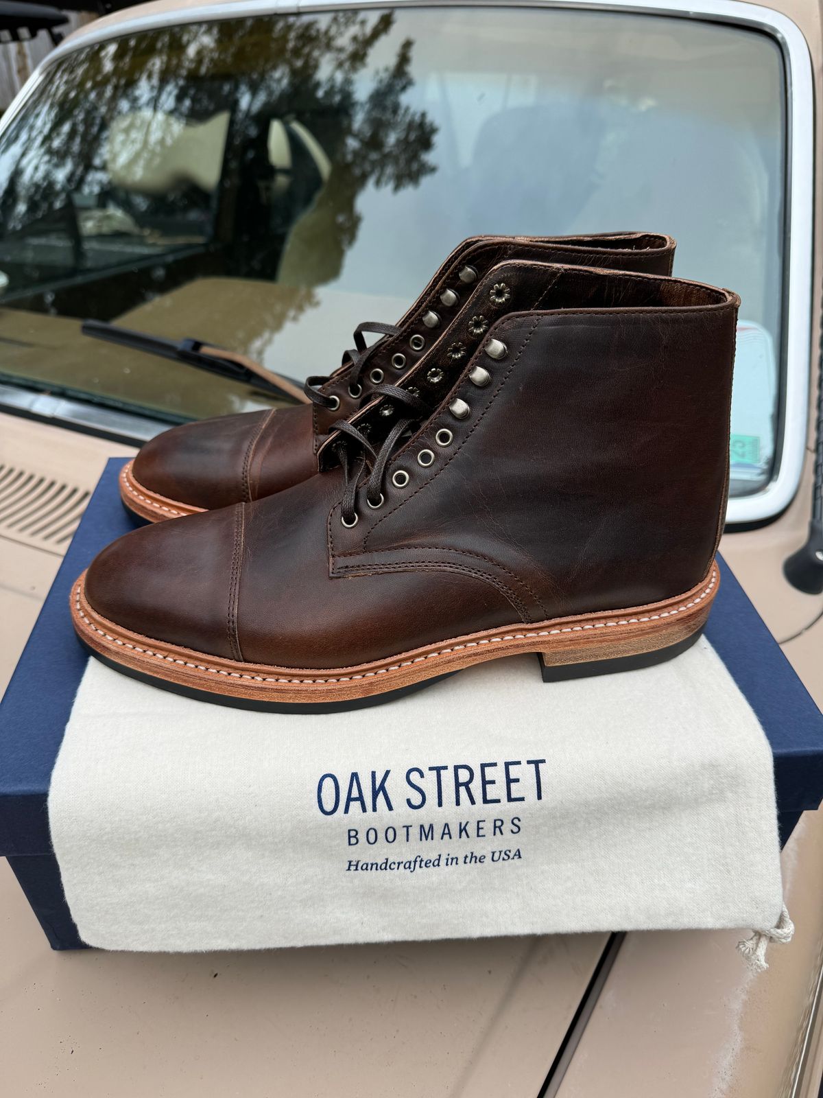 Photo by missouridenimdad on September 24, 2024 of the Oak Street Bootmakers Lakeshore Boot in Horween Brown Nut Dublin.