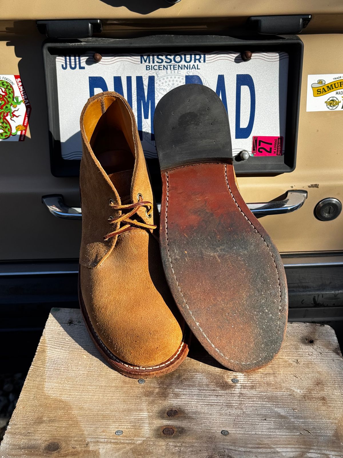 Photo by missouridenimdad on February 20, 2026 of the Oak Street Bootmakers Campus Chukka in Horween Natural Chromexcel Roughout.