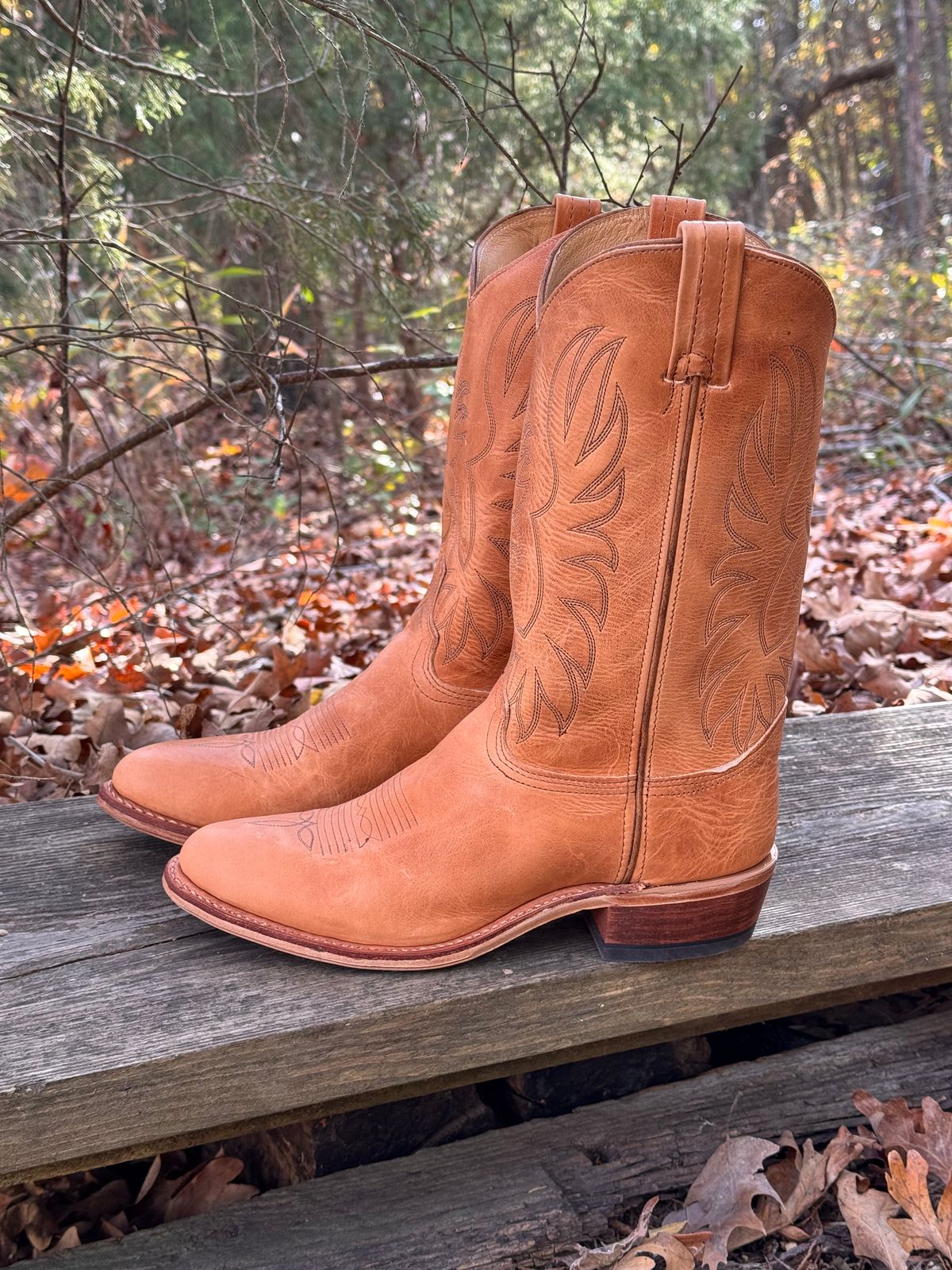 Photo by missouridenimdad on November 10, 2025 of the Pearl Boot Company Mens Roper Heel in Horween Natural Derby.