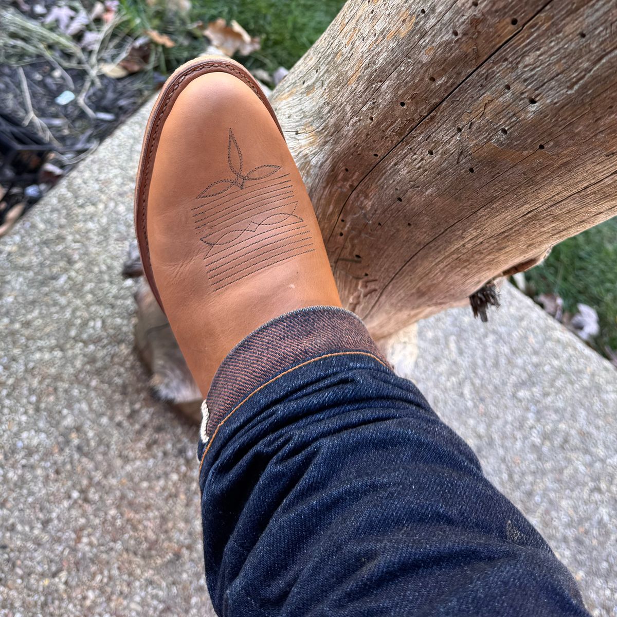 Photo by missouridenimdad on November 11, 2025 of the Pearl Boot Company Mens Roper Heel in Horween Natural Derby.