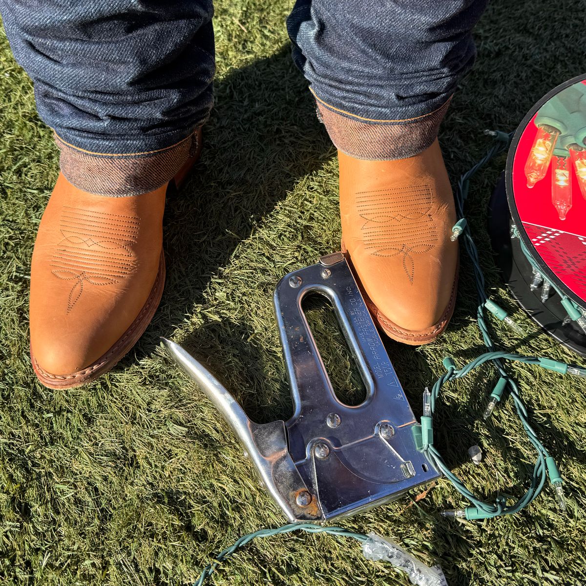 Photo by missouridenimdad on November 12, 2025 of the Pearl Boot Company Mens Roper Heel in Horween Natural Derby.