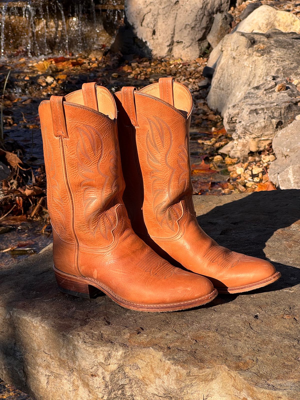 Photo by missouridenimdad on November 27, 2025 of the Pearl Boot Company Mens Roper Heel in Horween Natural Derby.