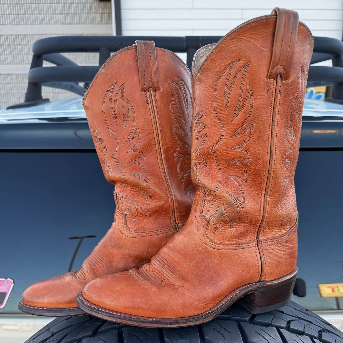 Photo by missouridenimdad on June 16, 2026 of the Pearl Boot Company Mens Roper Heel in Horween Natural Derby.