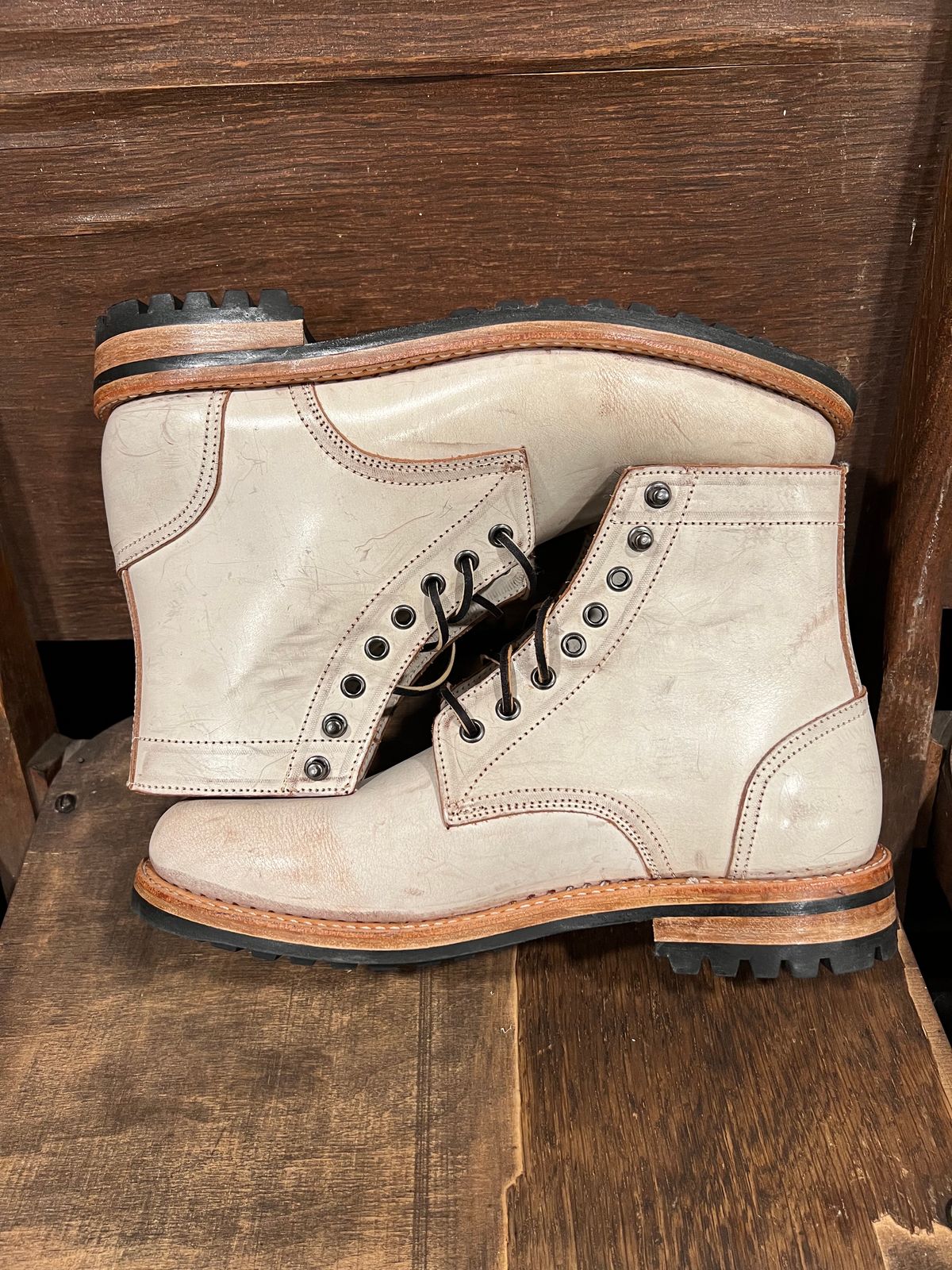 Photo by missouridenimdad on October 1, 2023 of the Oak Street Bootmakers Trench Boot in Volpi Whitewash Overdye Abetone.