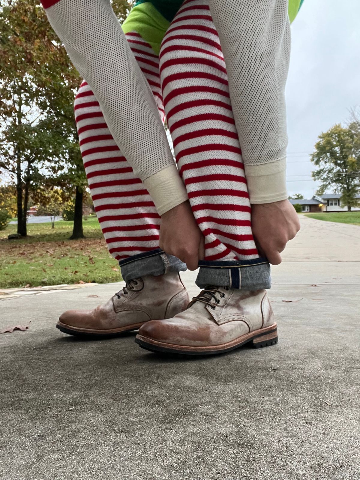 Photo by missouridenimdad on November 1, 2023 of the Oak Street Bootmakers Trench Boot in Volpi Whitewash Overdye Abetone.