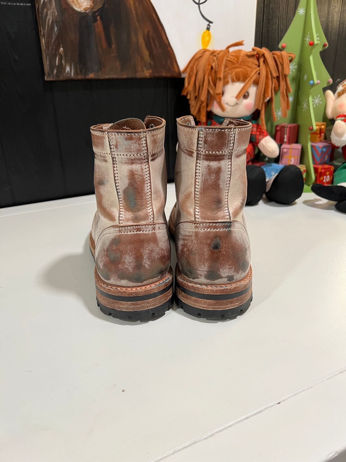 Photo by missouridenimdad on November 1, 2023 of the Oak Street Bootmakers Trench Boot in Volpi Whitewash Overdye Abetone.
