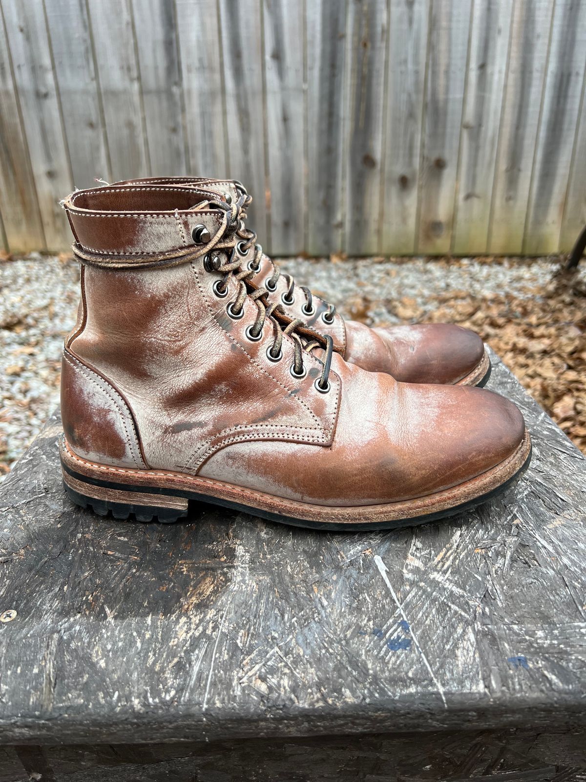 Photo by missouridenimdad on January 1, 2024 of the Oak Street Bootmakers Trench Boot in Volpi Whitewash Overdye Abetone.