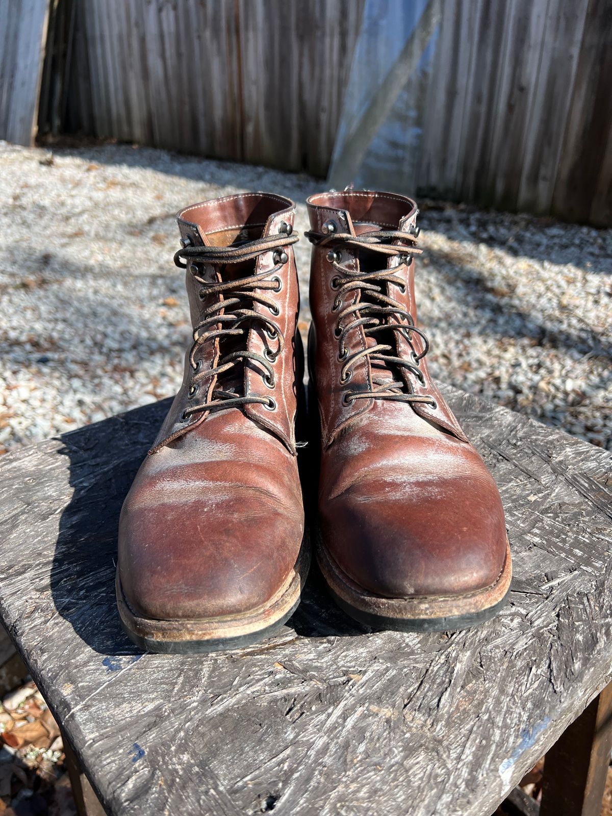 Photo by missouridenimdad on February 1, 2024 of the Oak Street Bootmakers Trench Boot in Volpi Whitewash Overdye Abetone.