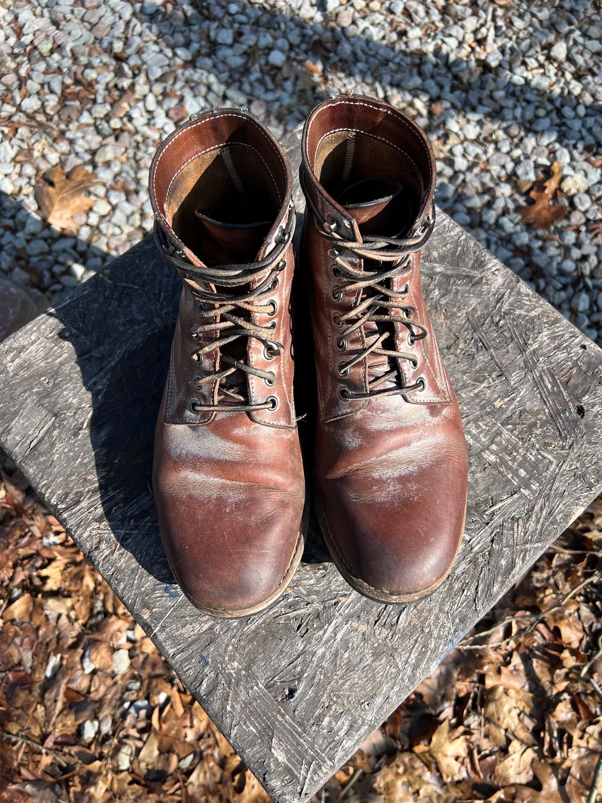 Photo by missouridenimdad on February 1, 2024 of the Oak Street Bootmakers Trench Boot in Volpi Whitewash Overdye Abetone.