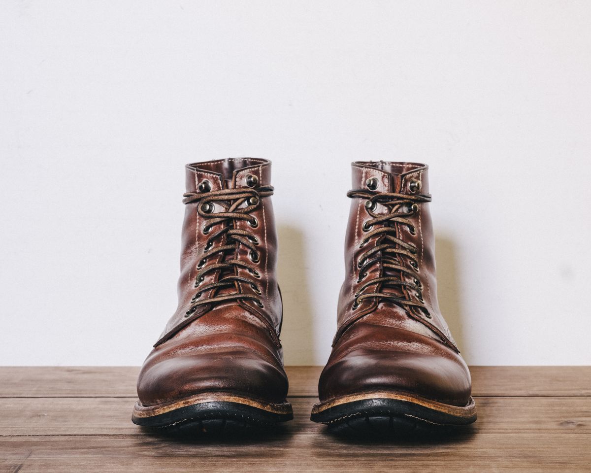 Photo by missouridenimdad on April 1, 2024 of the Oak Street Bootmakers Trench Boot in Volpi Whitewash Overdye Abetone.