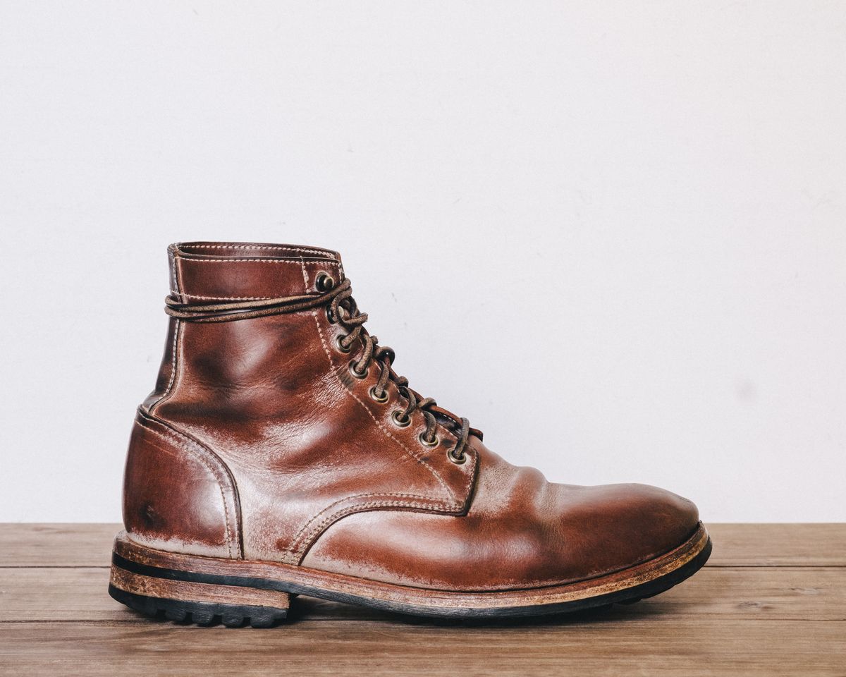 Photo by missouridenimdad on April 1, 2024 of the Oak Street Bootmakers Trench Boot in Volpi Whitewash Overdye Abetone.