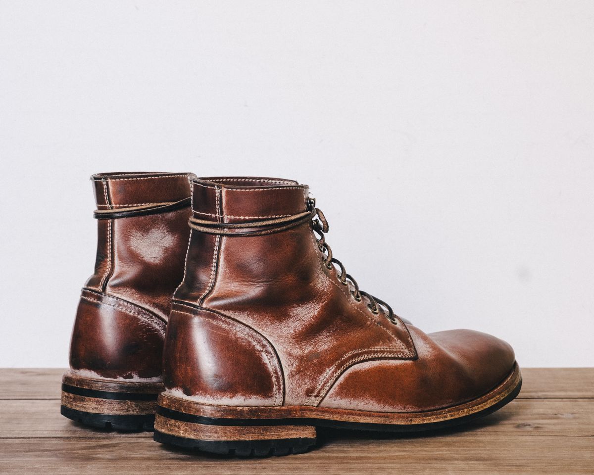 Photo by missouridenimdad on April 5, 2024 of the Oak Street Bootmakers Trench Boot in Volpi Whitewash Overdye Abetone.