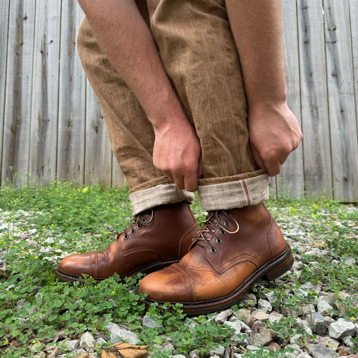 Photo by missouridenimdad on June 2, 2024 of the Oak Street Bootmakers Cap Toe Trench Boot in Tempesti Brown Overdye Camello Asportabile.