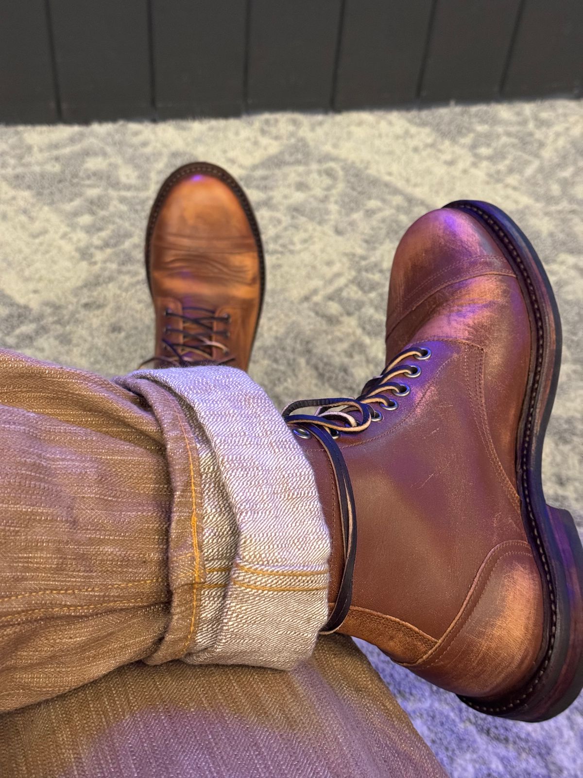 Photo by missouridenimdad on June 2, 2024 of the Oak Street Bootmakers Cap Toe Trench Boot in Tempesti Brown Overdye Camello Asportabile.