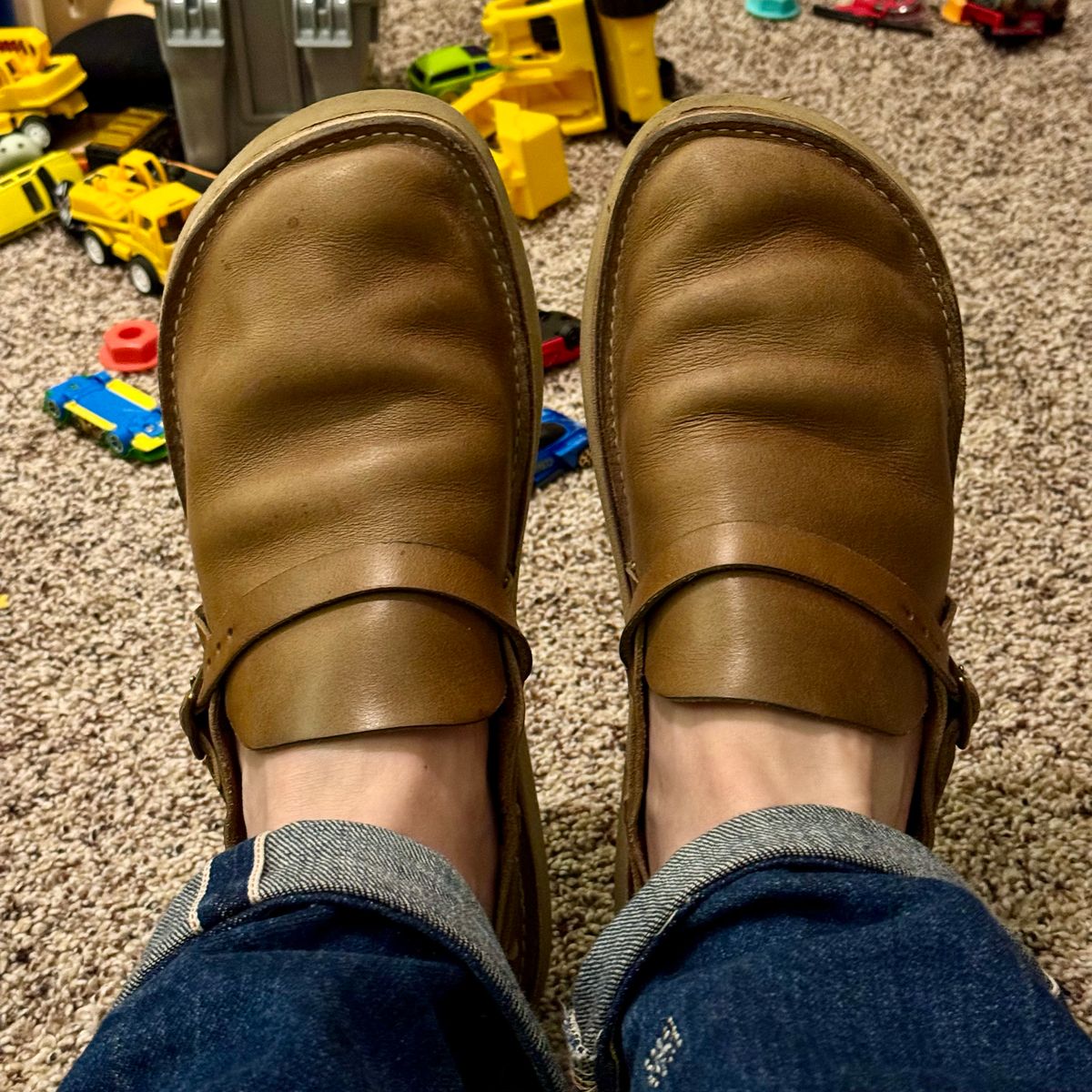 Photo by missouridenimdad on April 26, 2024 of the Oak Street Bootmakers Country Loafer in Horween Natural Chromexcel.