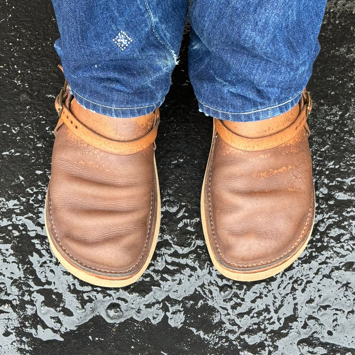 Photo by missouridenimdad on May 13, 2024 of the Oak Street Bootmakers Country Loafer in Horween Natural Chromexcel.