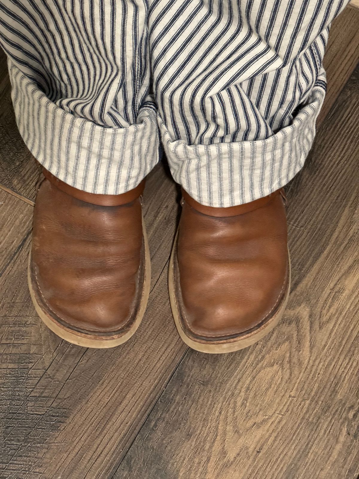 Photo by missouridenimdad on June 14, 2024 of the Oak Street Bootmakers Country Loafer in Horween Natural Chromexcel.