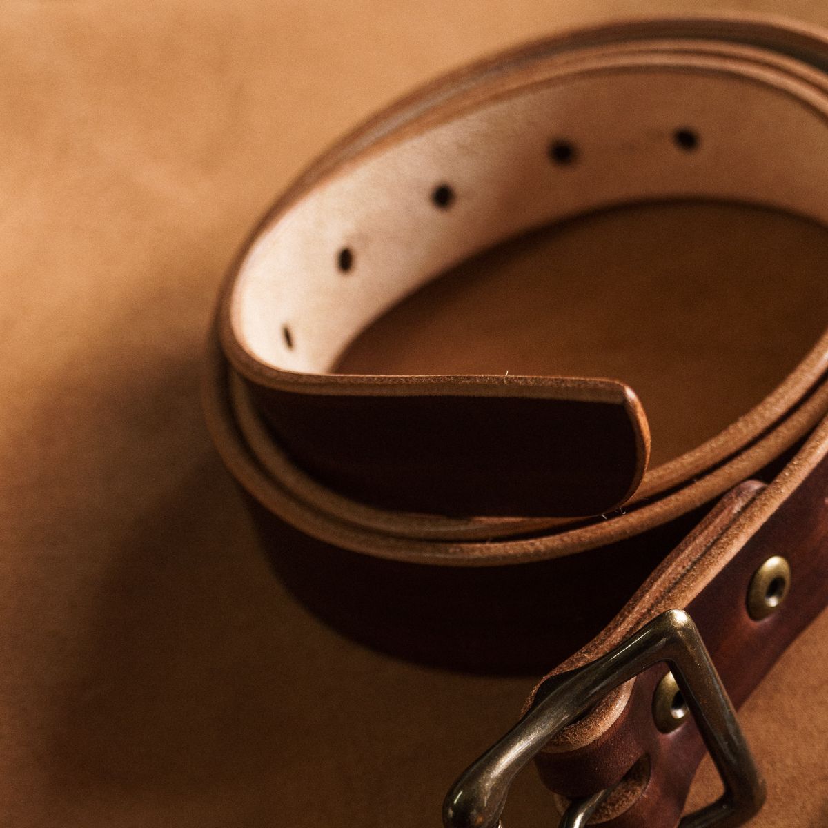 Photo by mjig76 on October 1, 2025 of the Willie's Handmade Boots Señor Belt in Unknown Natural Veg Tan.