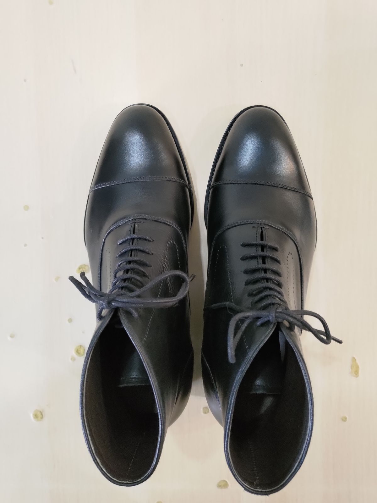 Photo by mjig76 on January 4, 2024 of the Patrio Shoemaker Captoe Oxford Boots in Unknown Material.