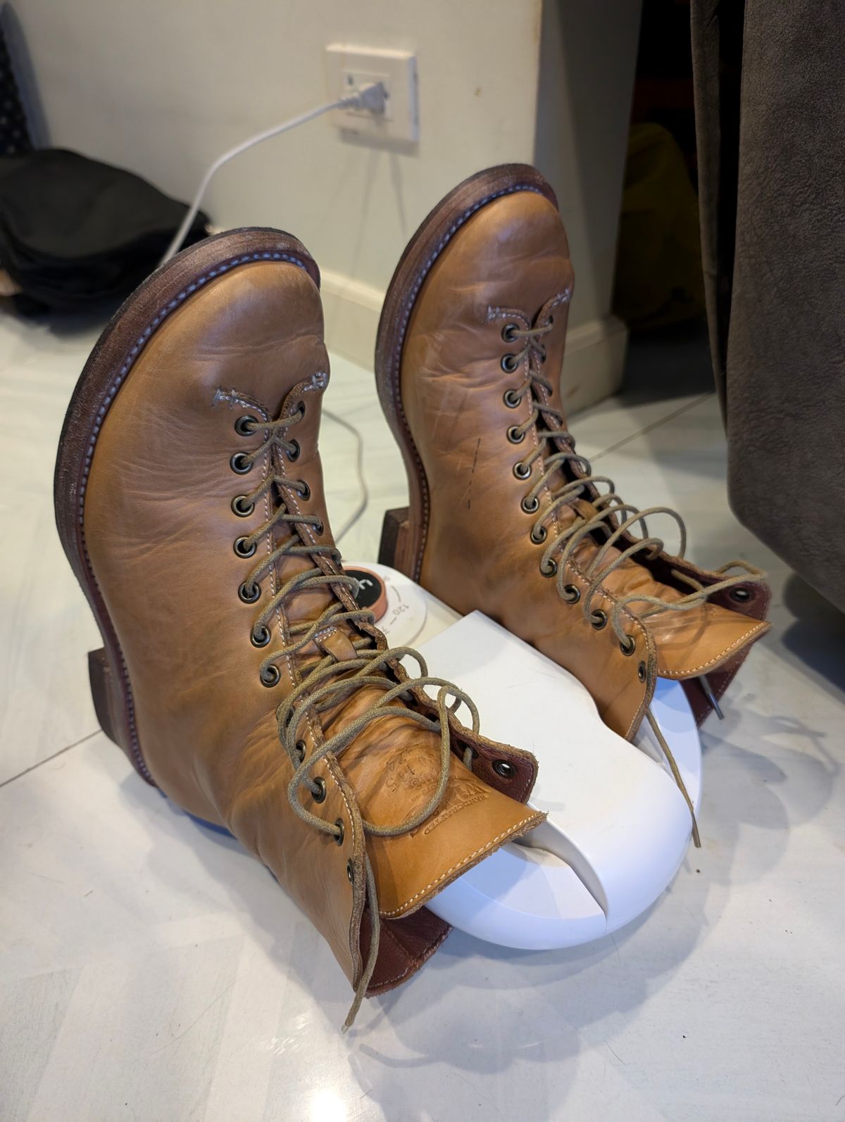 Photo by mjig76 on October 22, 2024 of the Willie's Handmade Boots Monkey Boot in Horween Moc Latigo.