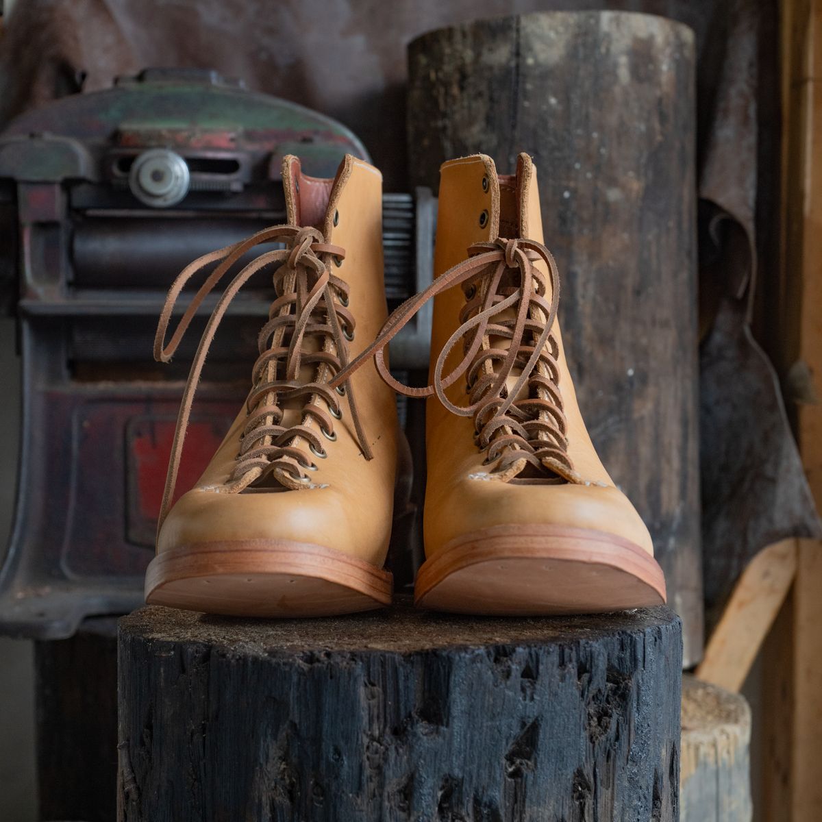 Photo by mjig76 on October 2, 2024 of the Willie's Handmade Boots Monkey Boot in Horween Moc Latigo.