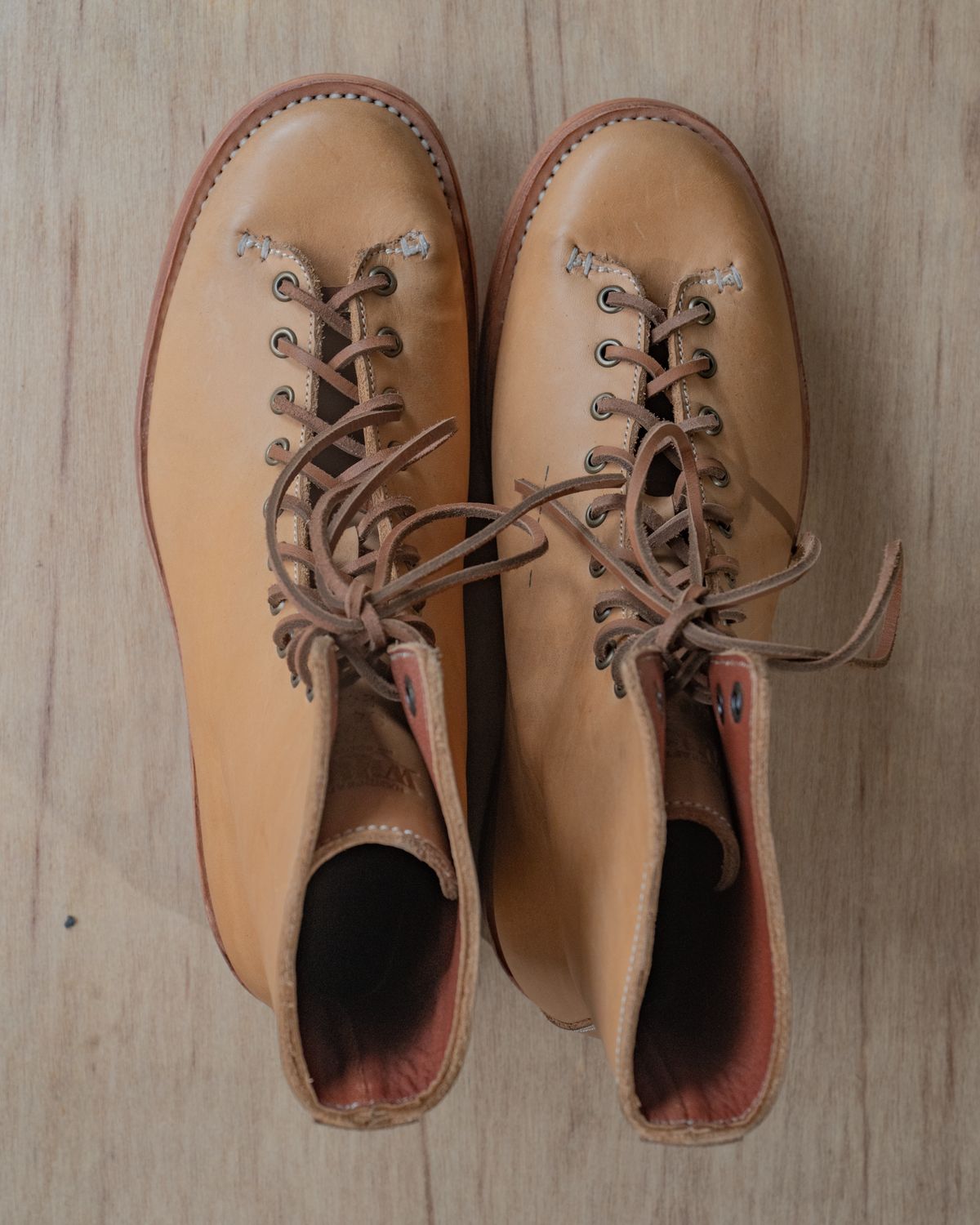 Photo by mjig76 on October 2, 2024 of the Willie's Handmade Boots Monkey Boot in Horween Moc Latigo.