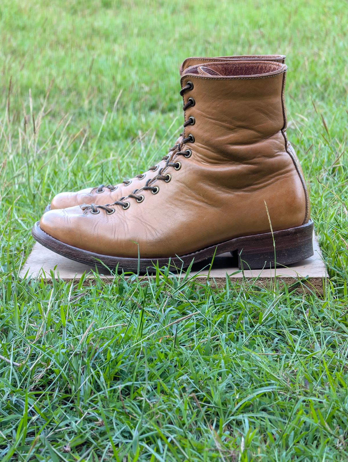 Photo by mjig76 on January 3, 2025 of the Willie's Handmade Boots Monkey Boot in Horween Moc Latigo.