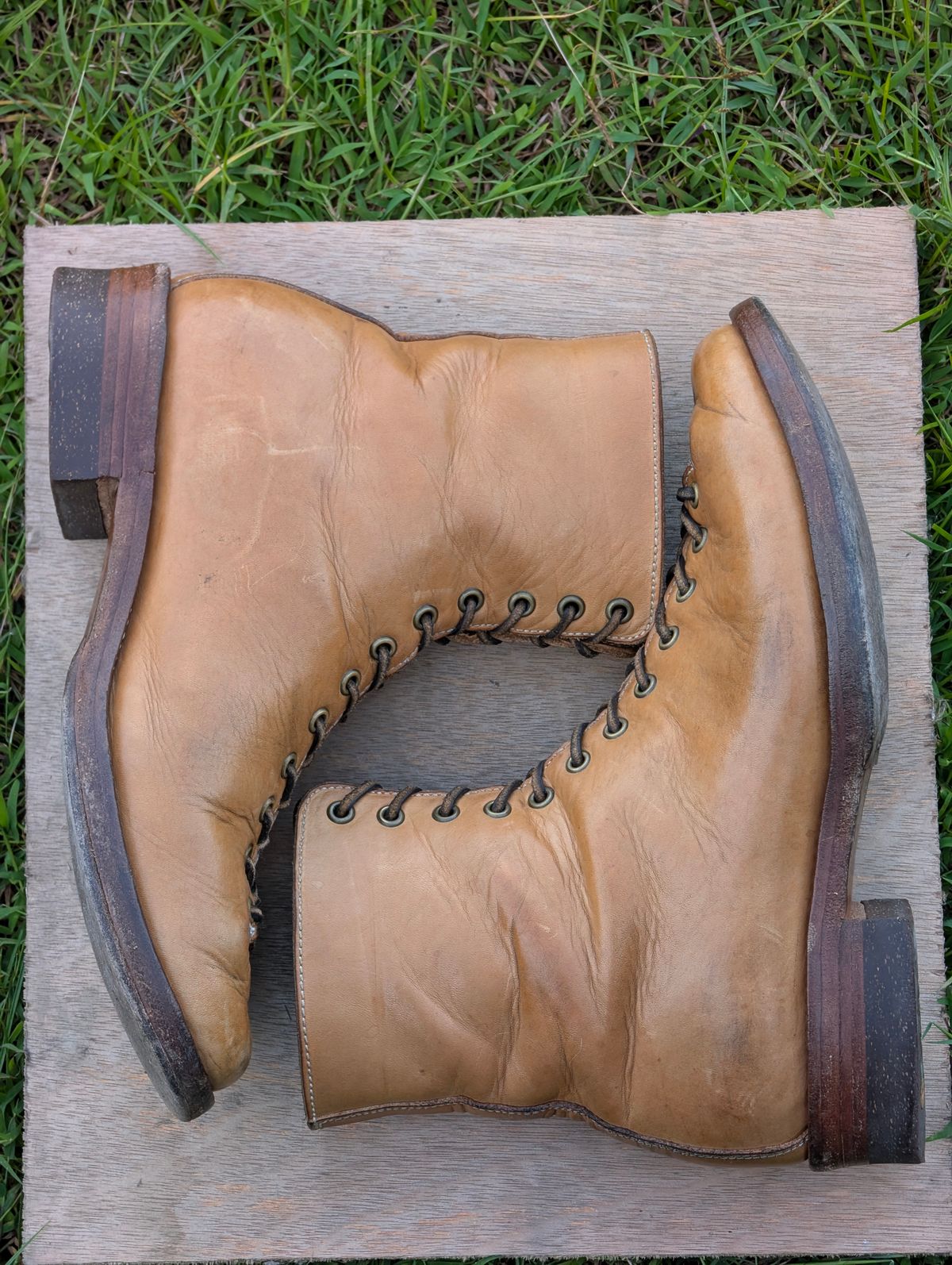 Photo by mjig76 on January 3, 2025 of the Willie's Handmade Boots Monkey Boot in Horween Moc Latigo.