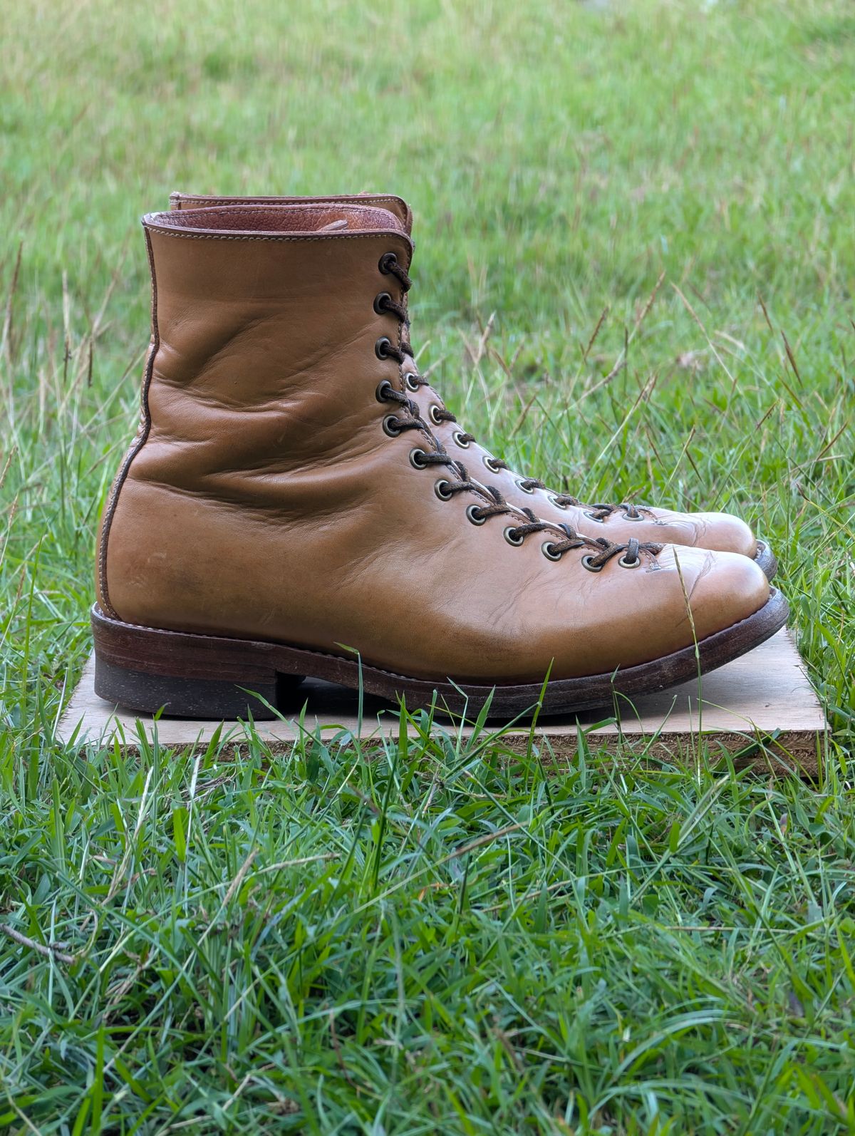 Photo by mjig76 on January 3, 2025 of the Willie's Handmade Boots Monkey Boot in Horween Moc Latigo.