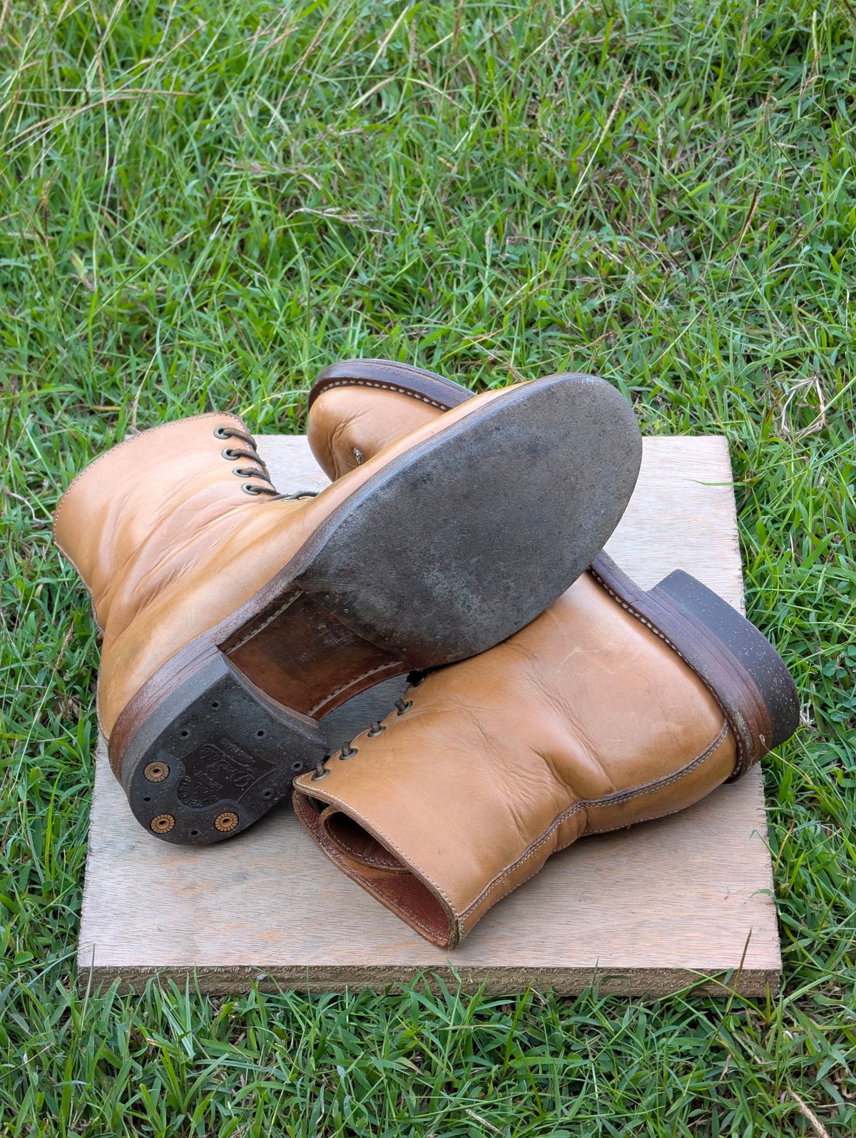 Photo by mjig76 on January 3, 2025 of the Willie's Handmade Boots Monkey Boot in Horween Moc Latigo.