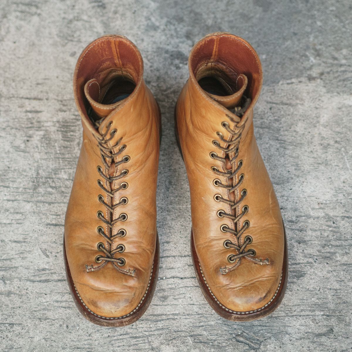 Photo by mjig76 on March 4, 2025 of the Willie's Handmade Boots Monkey Boot in Horween Moc Latigo.