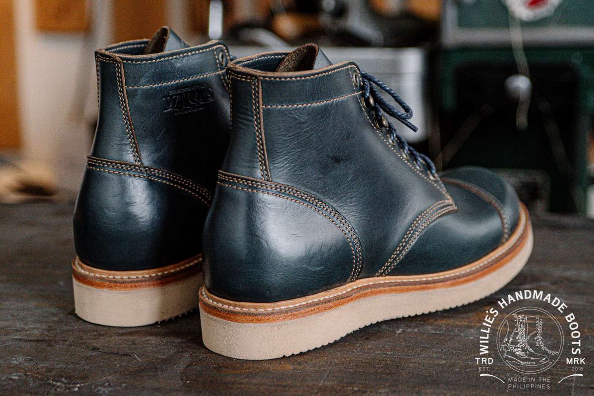 Photo by mjig76 on September 15, 2023 of the Willie's Handmade Boots Cap Toe Service Boot in Horween Navy Chromexcel.