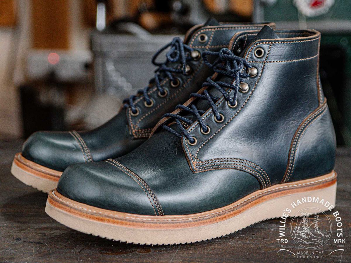 Photo by mjig76 on September 15, 2023 of the Willie's Handmade Boots Cap Toe Service Boot in Horween Navy Chromexcel.