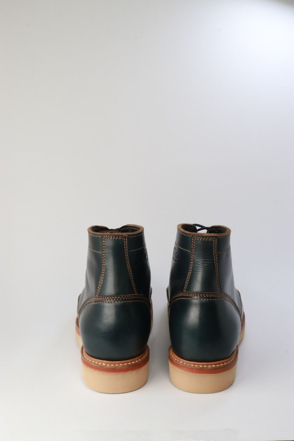 Photo by mjig76 on October 1, 2023 of the Willie's Handmade Boots Cap Toe Service Boot in Horween Navy Chromexcel.