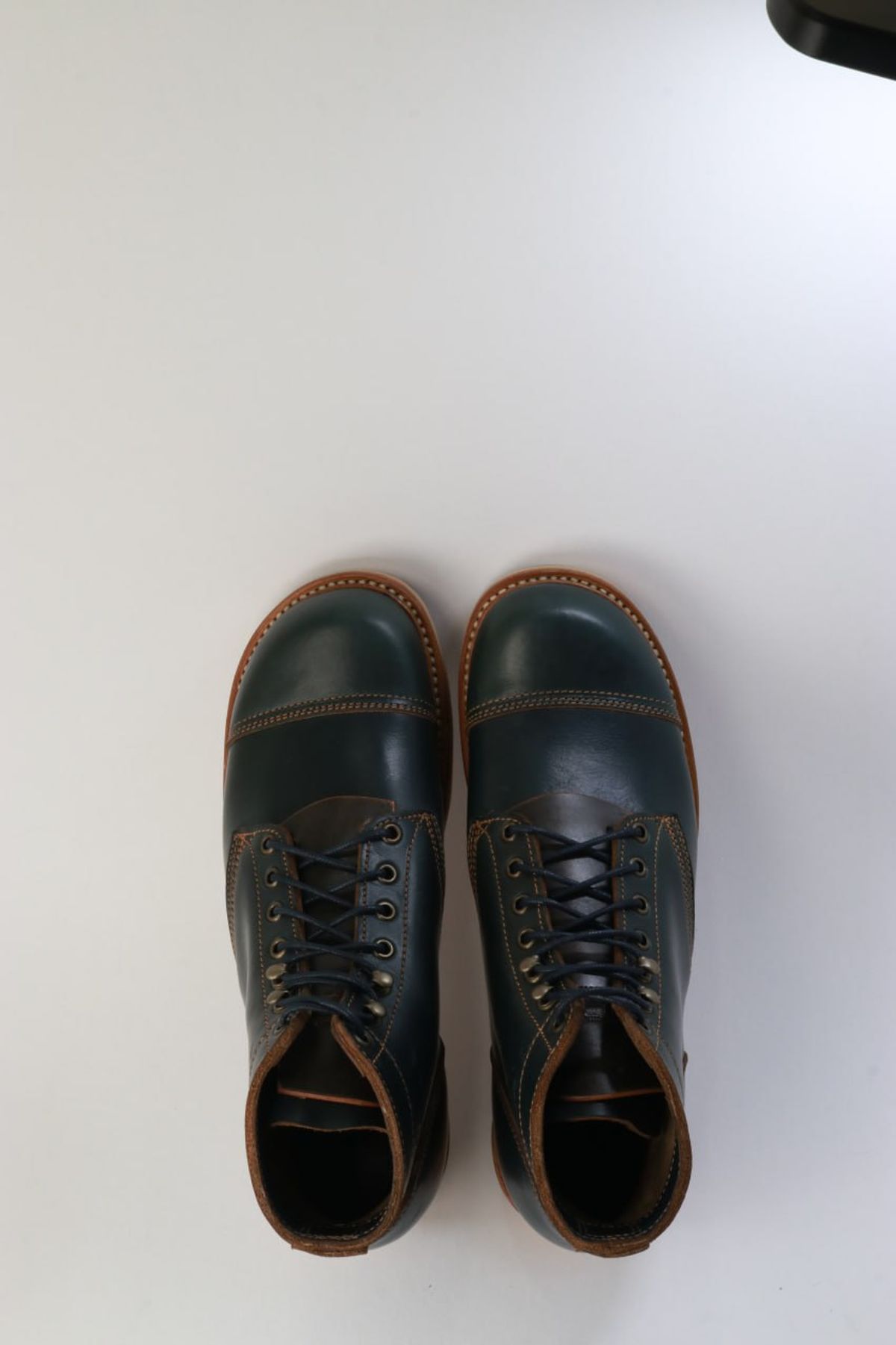 Photo by mjig76 on October 1, 2023 of the Willie's Handmade Boots Cap Toe Service Boot in Horween Navy Chromexcel.