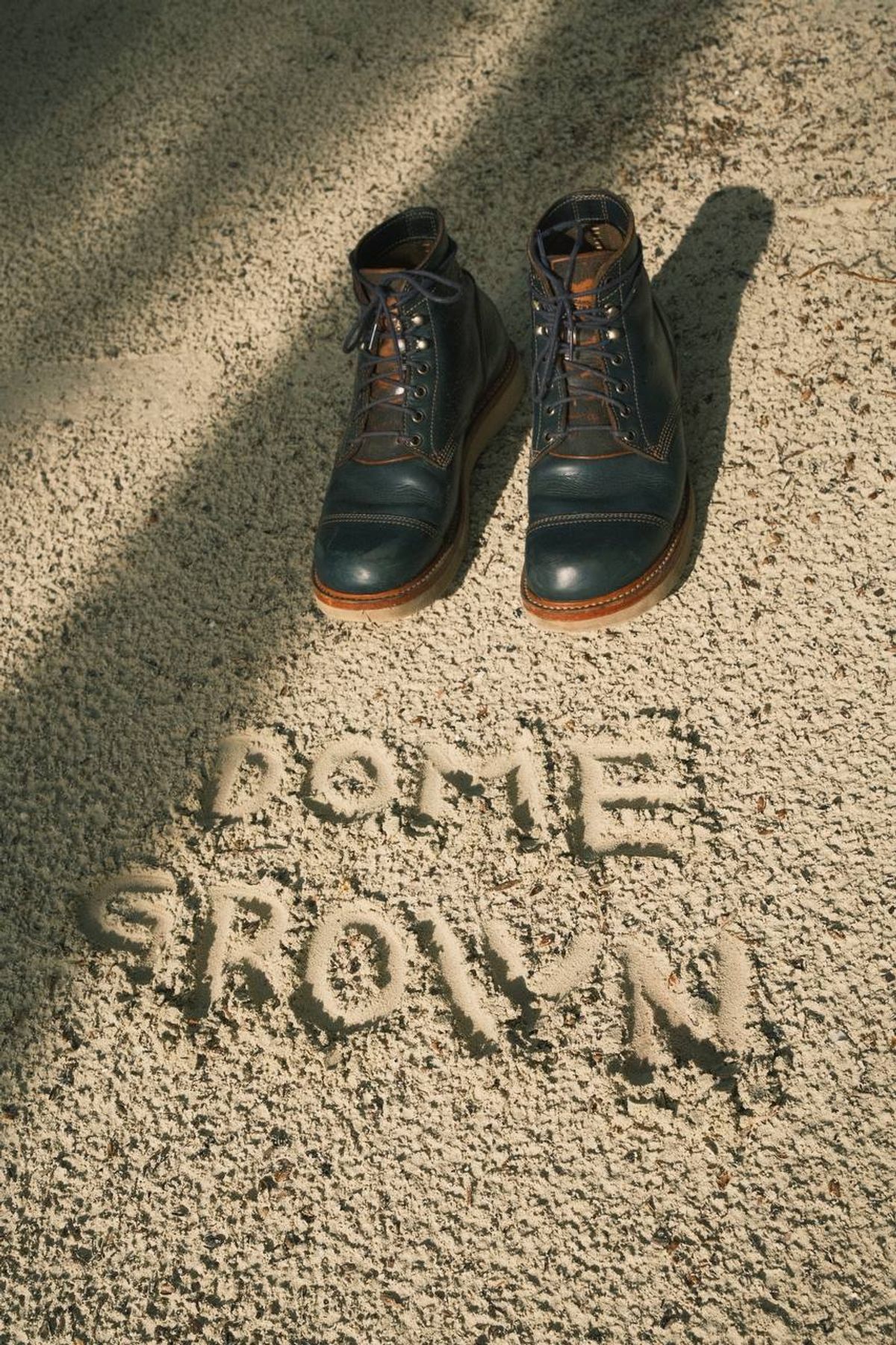 Photo by mjig76 on November 2, 2023 of the Willie's Handmade Boots Cap Toe Service Boot in Horween Navy Chromexcel.
