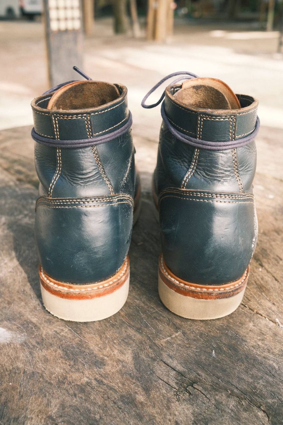 Photo by mjig76 on November 2, 2023 of the Willie's Handmade Boots Cap Toe Service Boot in Horween Navy Chromexcel.