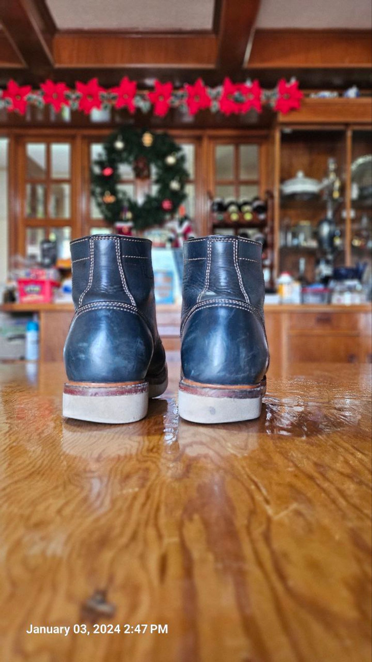 Photo by mjig76 on January 3, 2024 of the Willie's Handmade Boots Cap Toe Service Boot in Horween Navy Chromexcel.