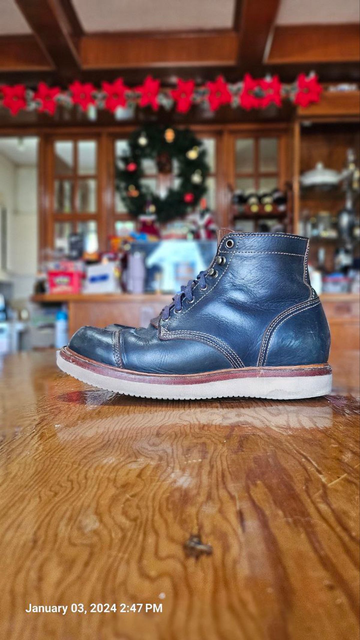 Photo by mjig76 on January 3, 2024 of the Willie's Handmade Boots Cap Toe Service Boot in Horween Navy Chromexcel.