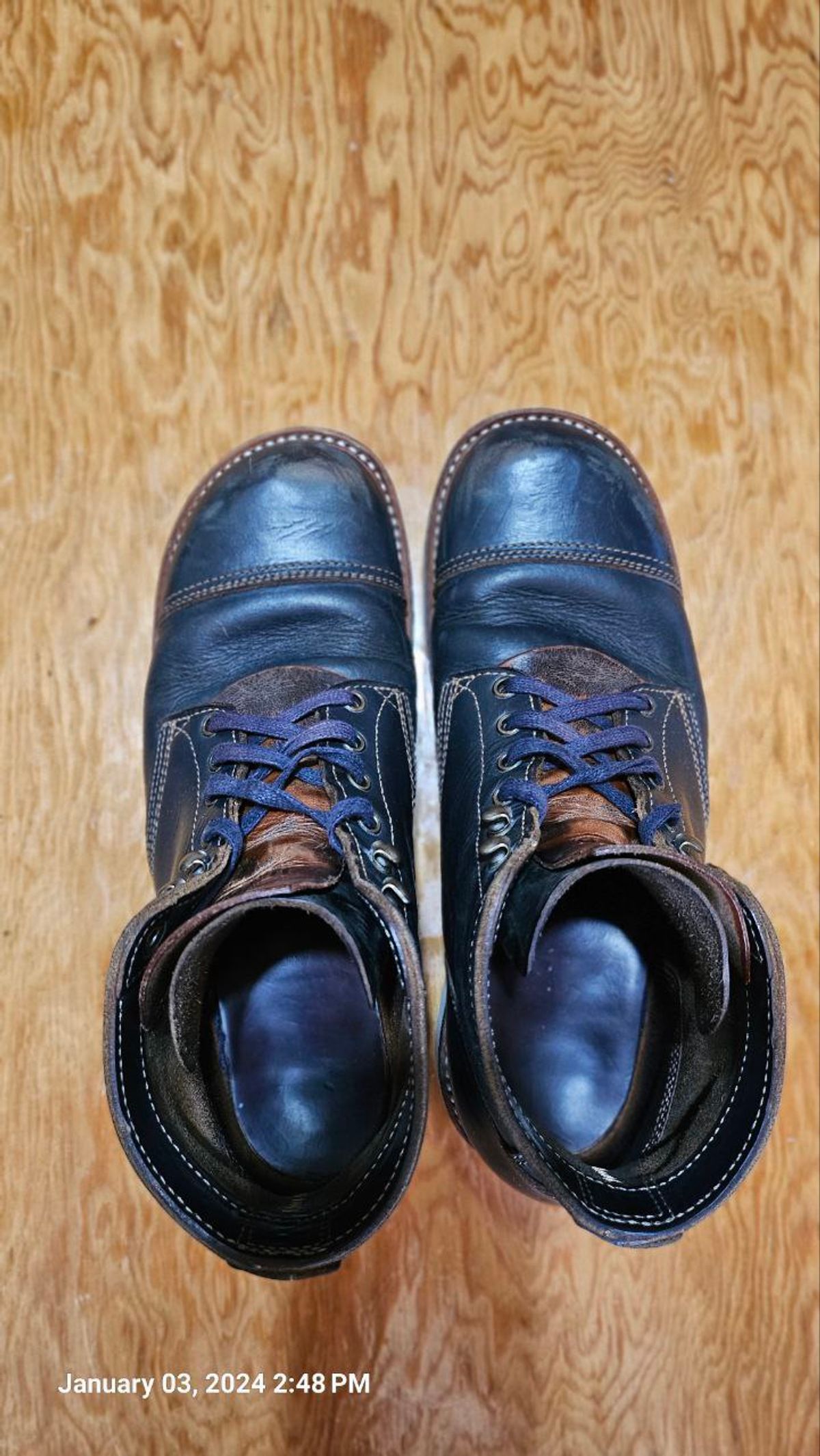 Photo by mjig76 on January 3, 2024 of the Willie's Handmade Boots Cap Toe Service Boot in Horween Navy Chromexcel.