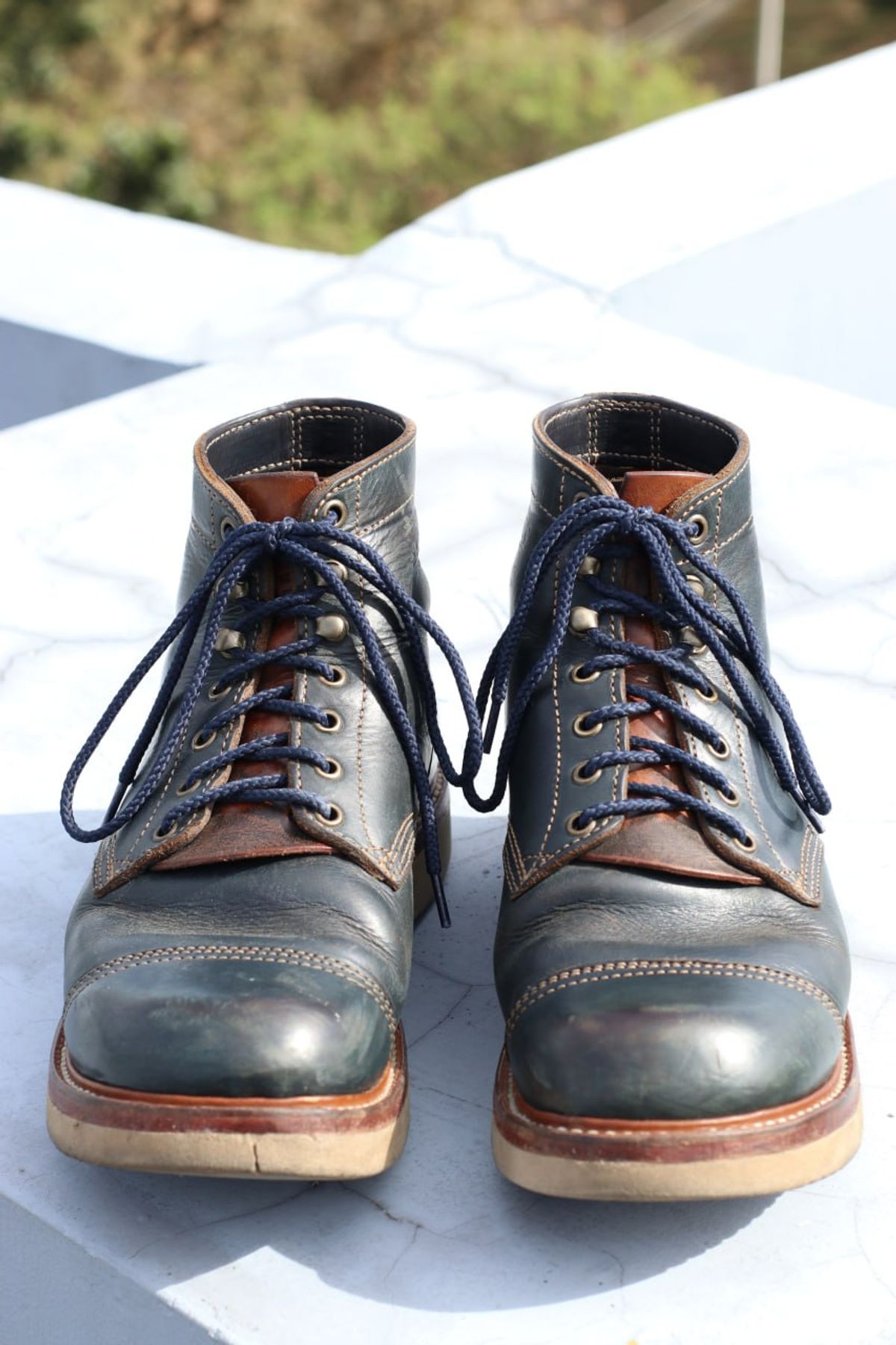 Photo by mjig76 on February 2, 2024 of the Willie's Handmade Boots Cap Toe Service Boot in Horween Navy Chromexcel.