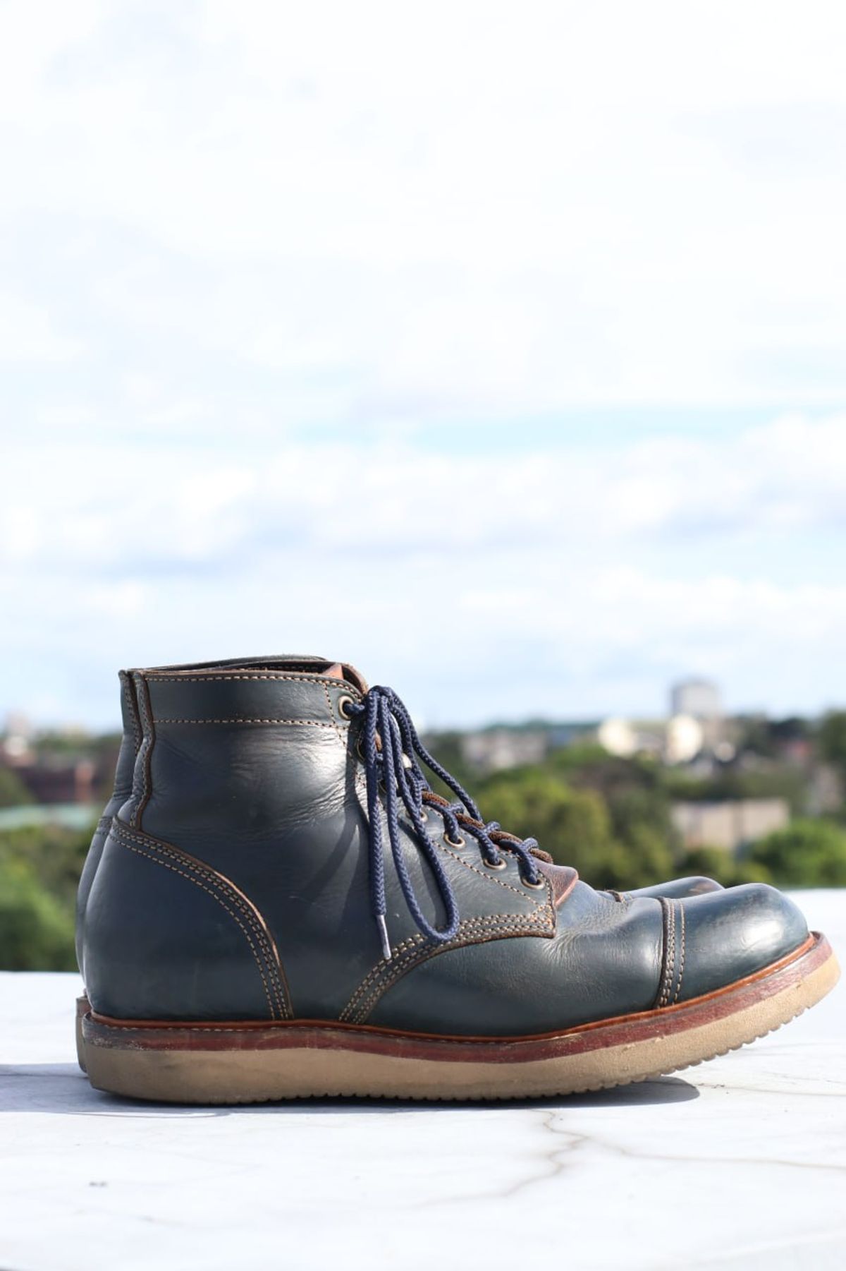 Photo by mjig76 on February 2, 2024 of the Willie's Handmade Boots Cap Toe Service Boot in Horween Navy Chromexcel.