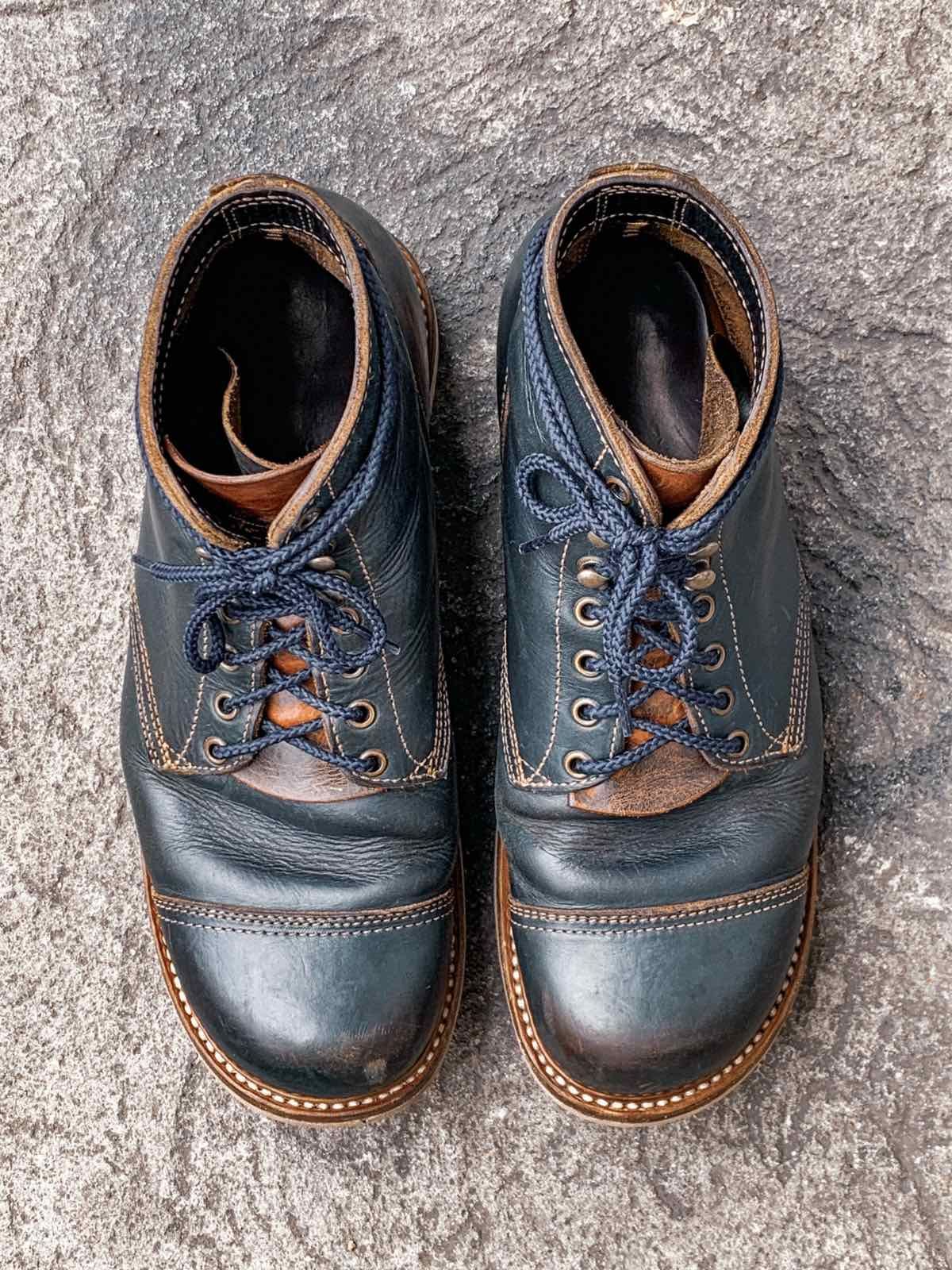 Photo by mjig76 on March 4, 2024 of the Willie's Handmade Boots Cap Toe Service Boot in Horween Navy Chromexcel.