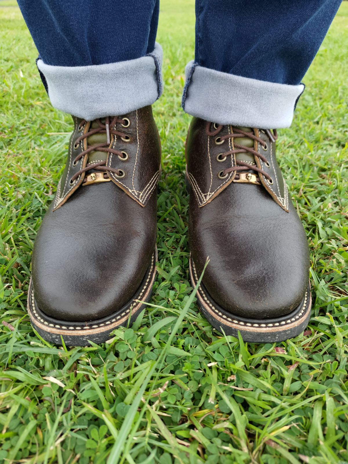 Photo by mjig76 on August 27, 2023 of the Willie's Handmade Boots Service Boot in Horween Olive Waxed Flesh.